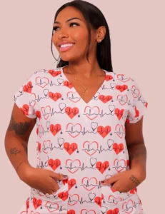 Bata Estampada ref03 branco coraçao vermelho