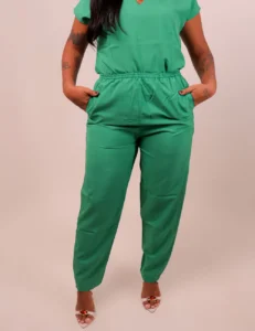 Calça cor verde bandeira