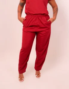 Calça cor vinho